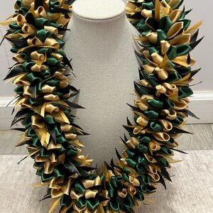 Elegant Green and Gold Floral Necklace